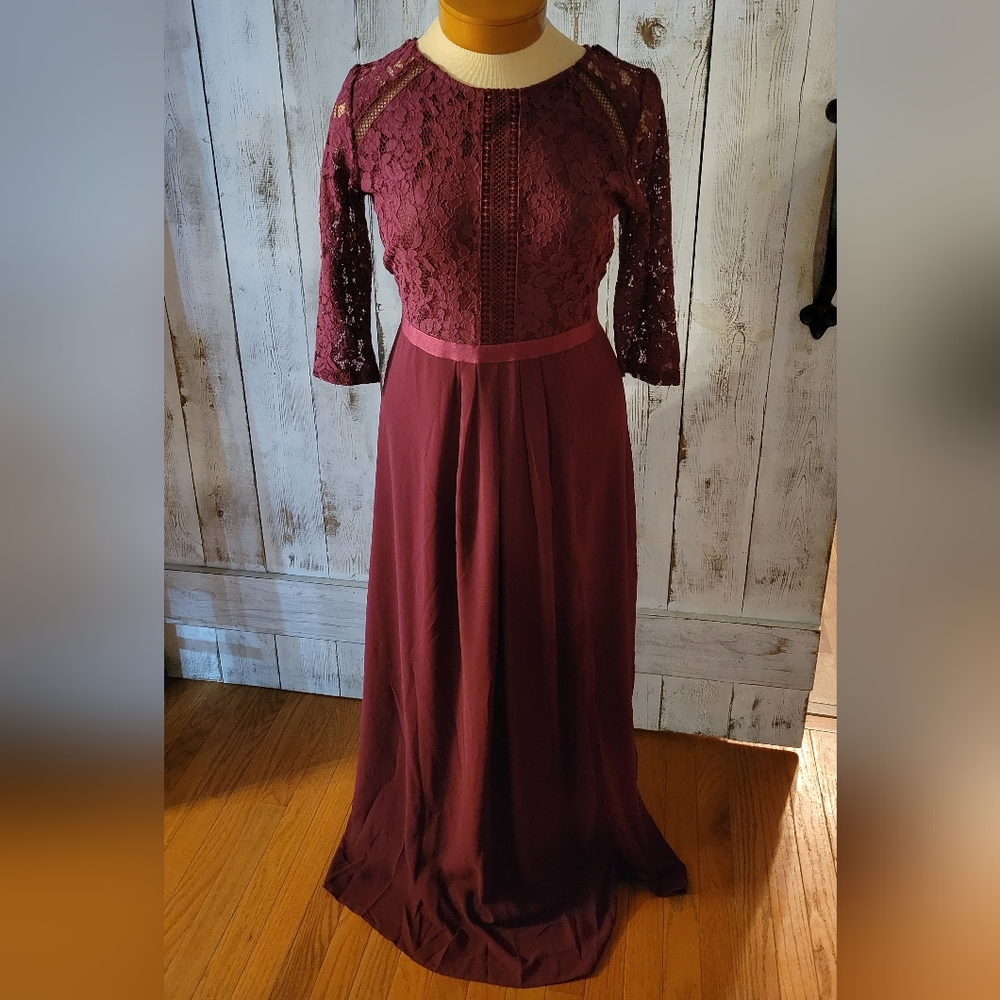 Formal Lace Split Side Maxi Dress